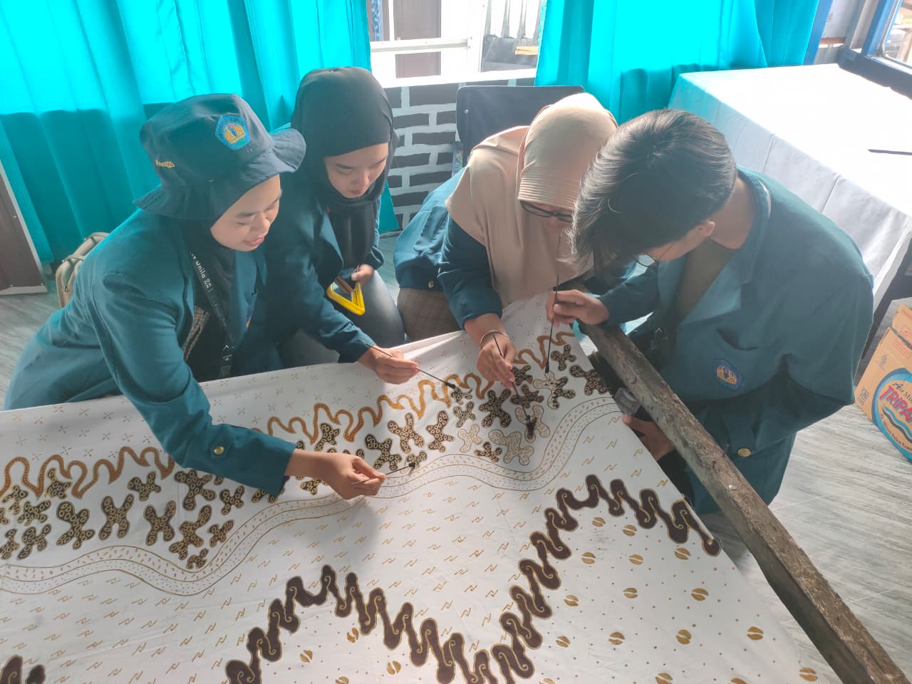 8e780f3c-42b7-4eb5-9b96-3bb0e9056fd7