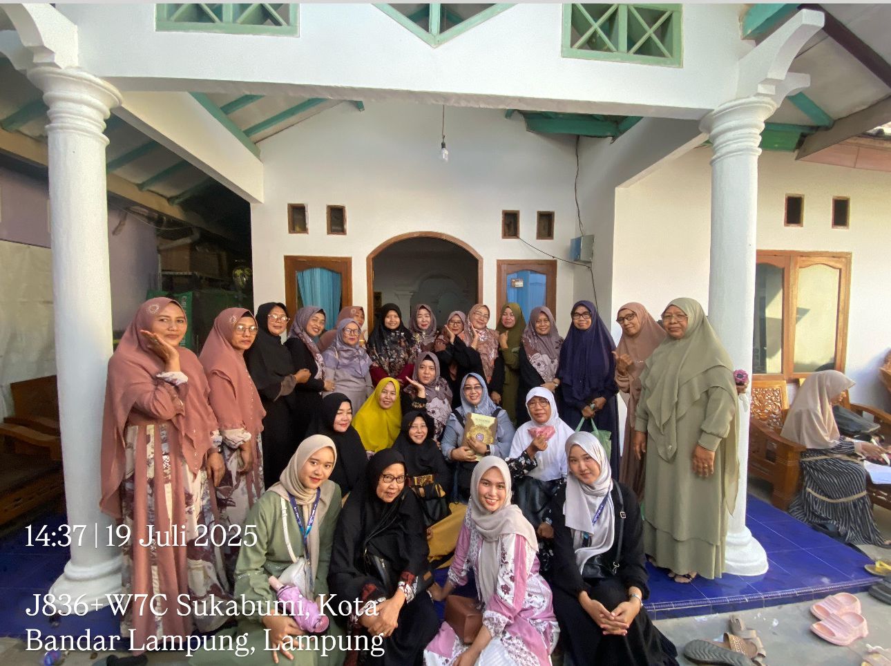 INFO KKN-Mahasiswa KKN Ikuti Pengajian Rutin Ibu-Ibu di Kelurahan Sukabumi sebagai Bentuk Interaksi Sosial dan Religius