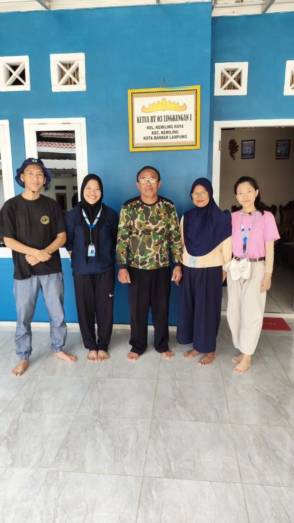 The current image has no alternative text. The file name is: d5-rt.jpg