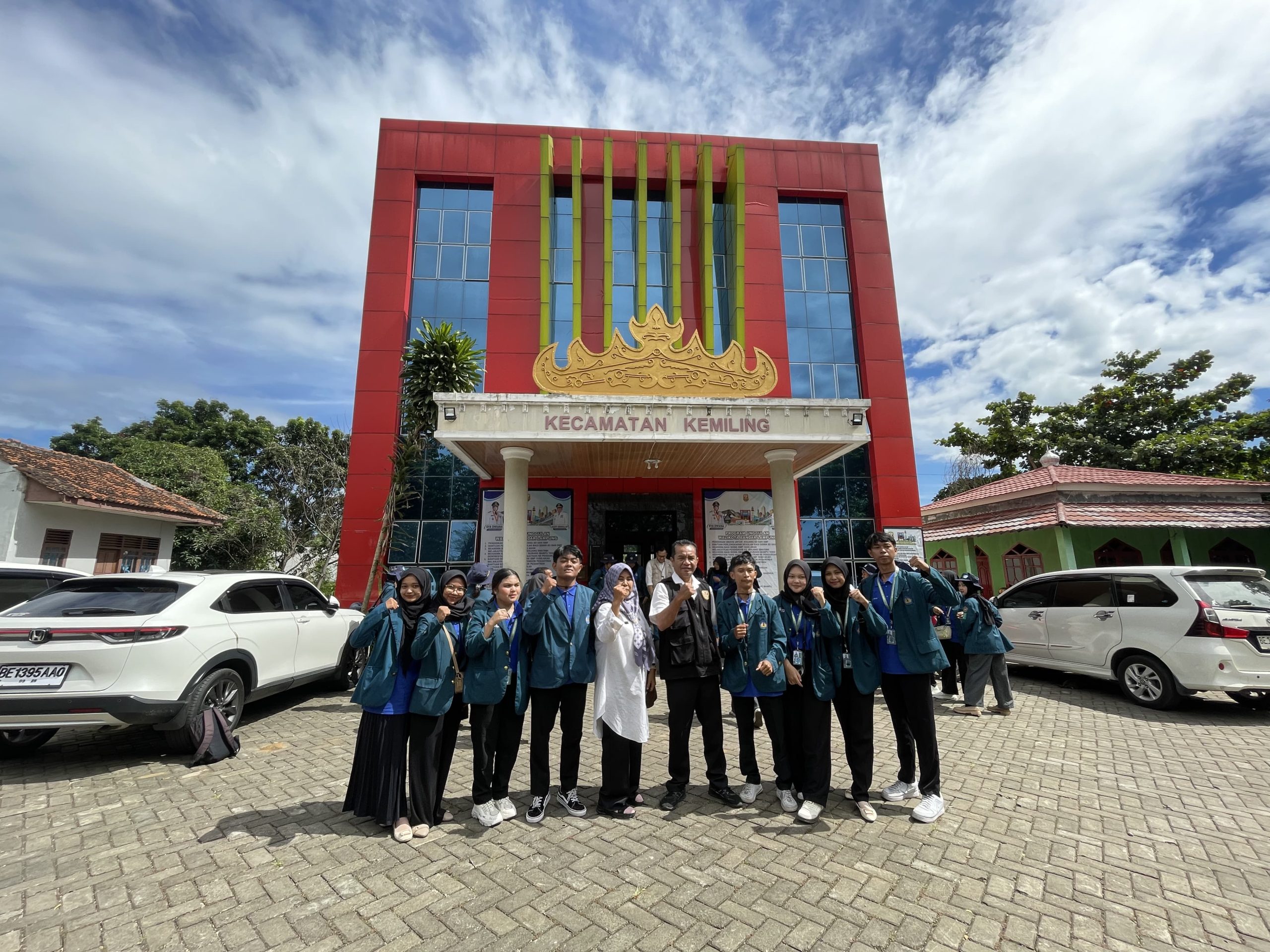 Serah Terima Mahasiswa KKN Universitas Lampung di Kecamatan Kemiling dan Kelurahan Kemiling Permai, Mahasiswa Siap Mengabdi di Tengah Masyarakat