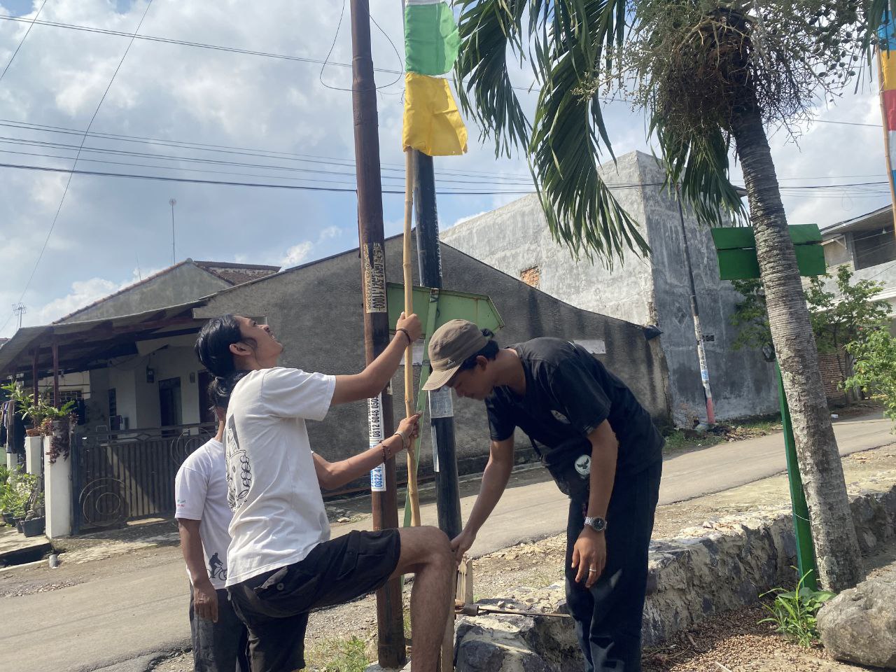 pemasangan bendera