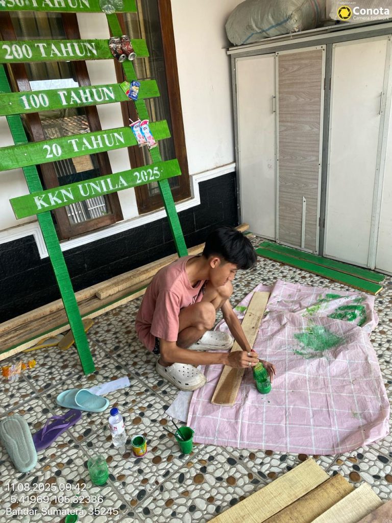 Pembuatan Plang Edukasi Sampah (1)