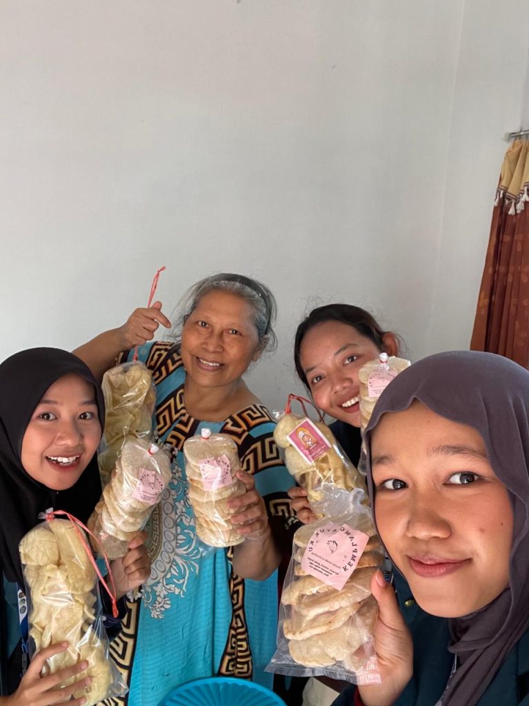 The current image has no alternative text. The file name is: kemplang.jpg