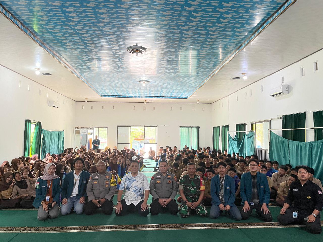 photo_6105130097133606024_y