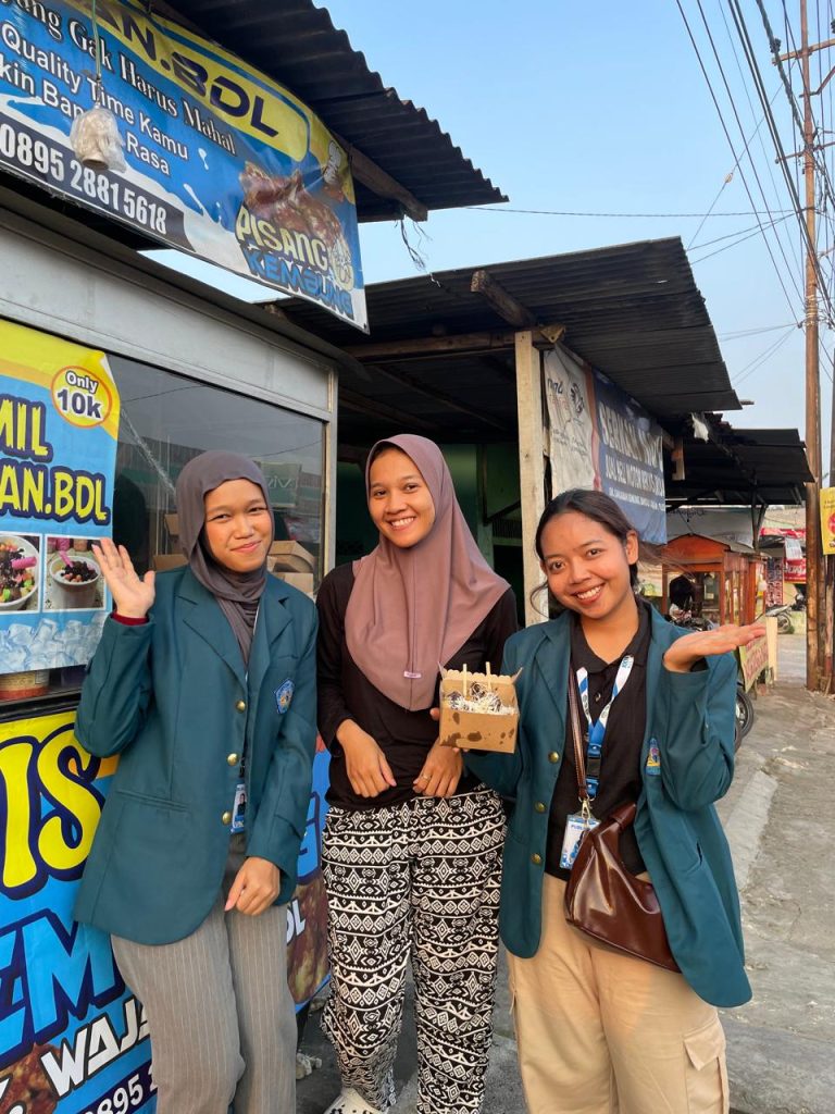 The current image has no alternative text. The file name is: pisang.jpg