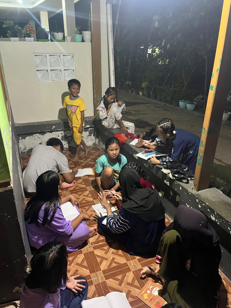 sampul les 6 agustus