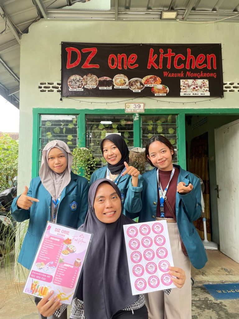 The current image has no alternative text. The file name is: umk-29.jpg