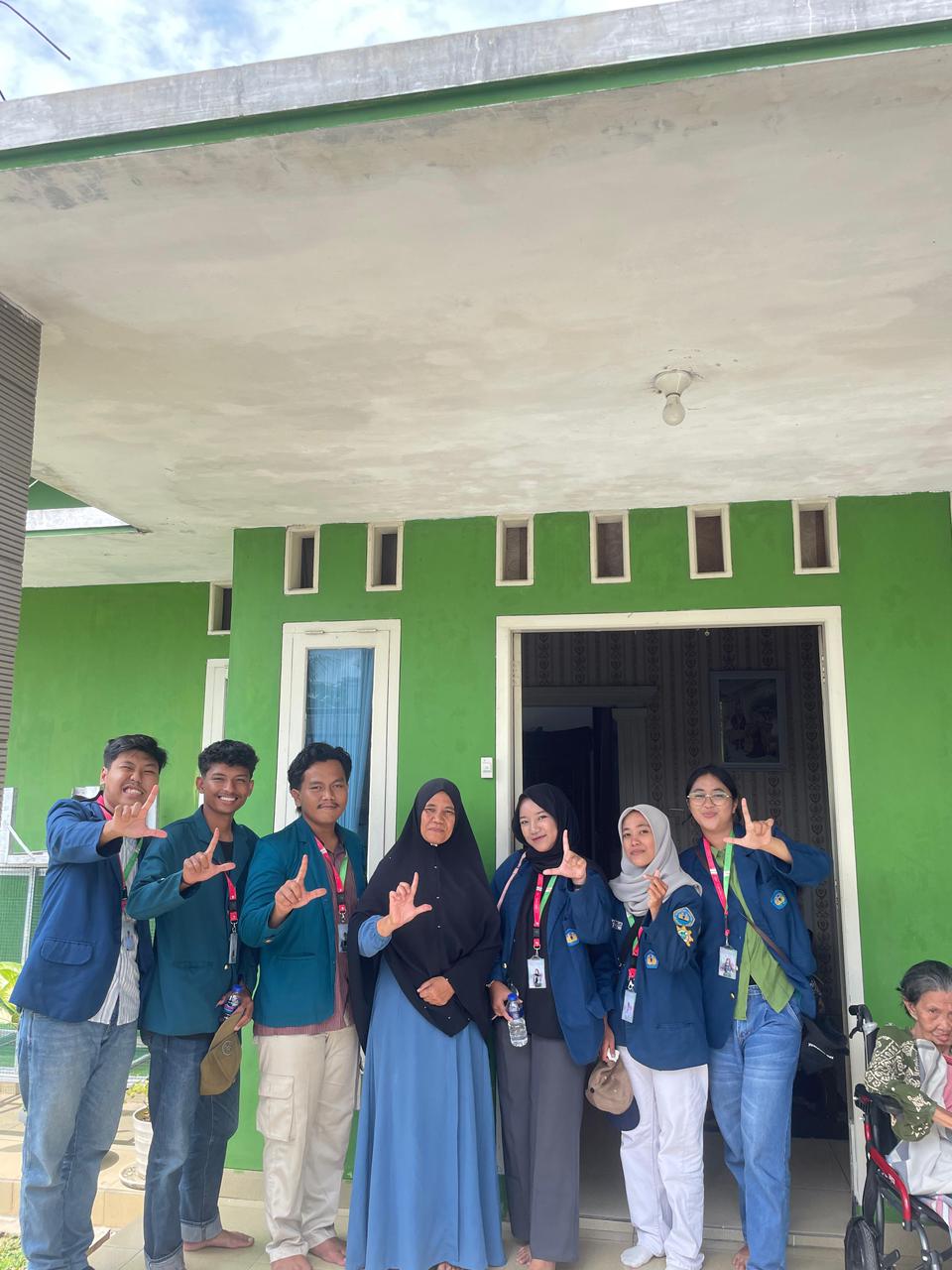 Mahasiswa KKN Kelompok Tanjung Senang Sambangi Rumah RT untuk Jalin Silaturahmi dan Serap Aspirasi