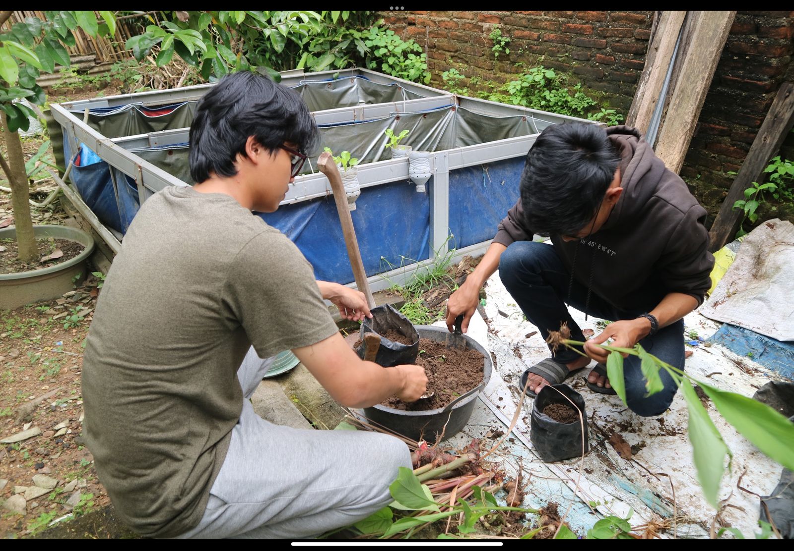 6998b392-bf25-400c-ab5c-03b9533d8636