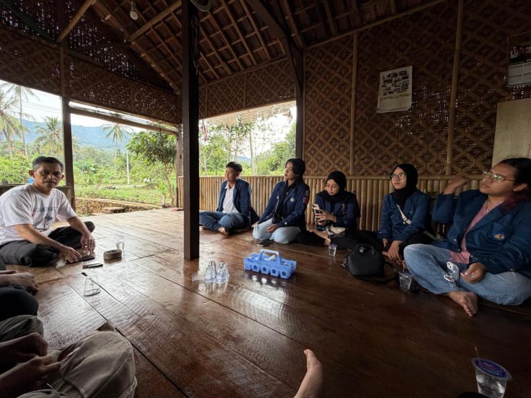 9d9a2d05-06e7-43b0-bcb5-8fc396d313f9