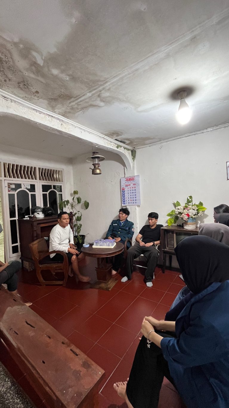 AEE2F87C-769F-44D1-B827-E94C05FBFE39