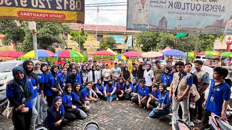 AFEE1AB4-F8A9-44B8-95BB-B2768723A3FD