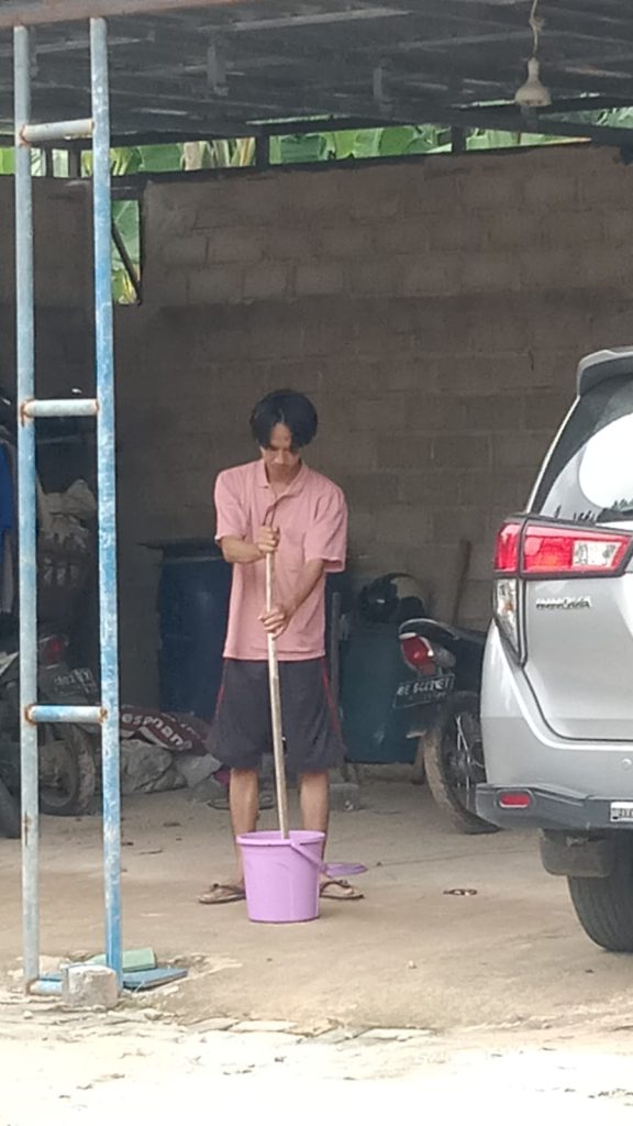 Pengadukan Pestisida