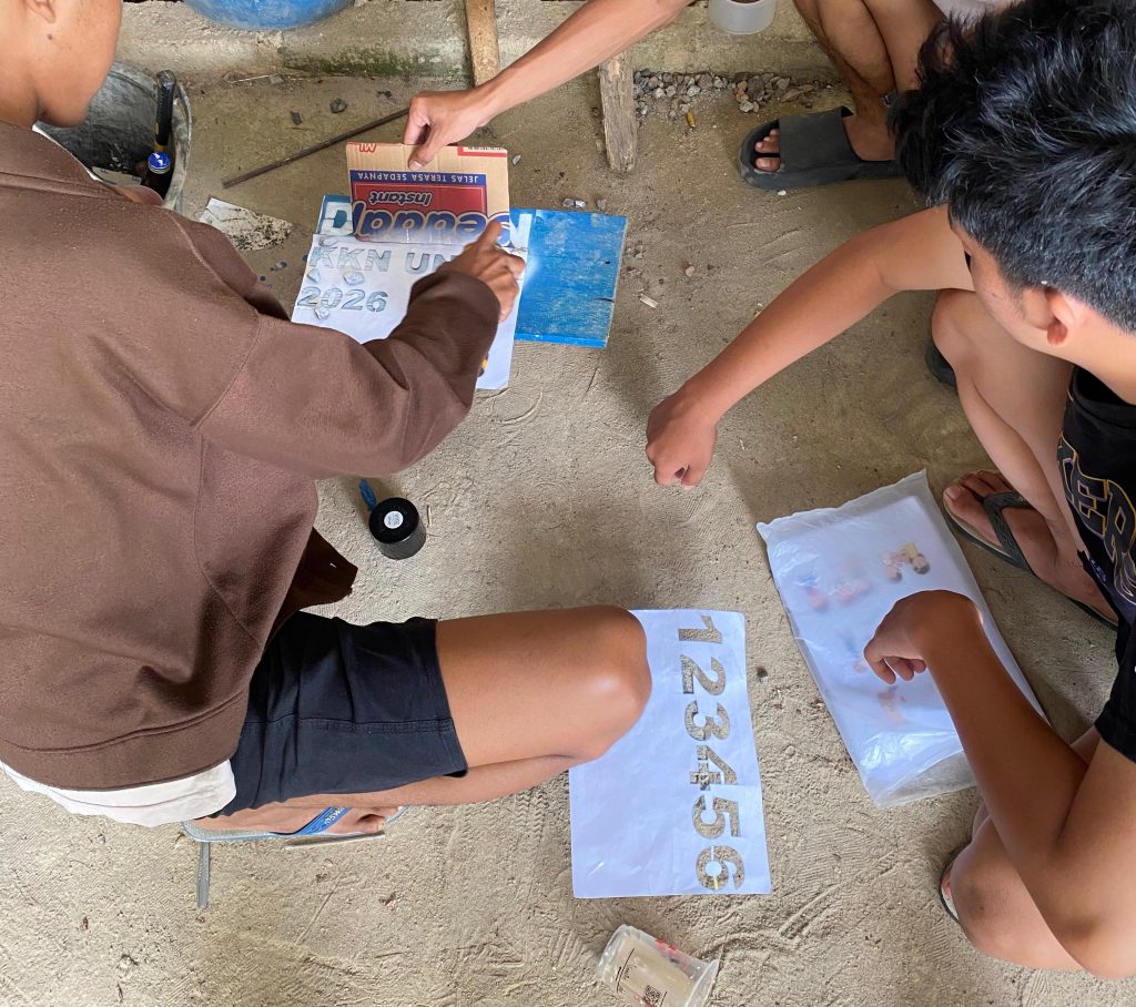 Proses Finishing Plang Dusun