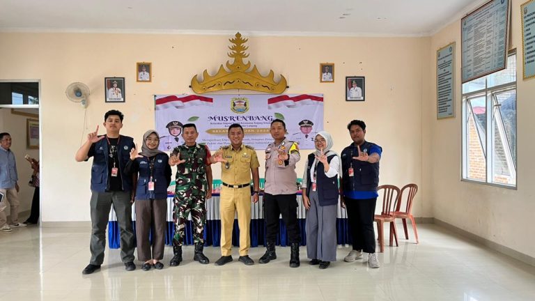 Foto Mahasiswa KKN Tanjung Senang 2 Hadiri Rapat Musrenbang Kelurahan Bahas Perencanaan Pembangunan 20262027