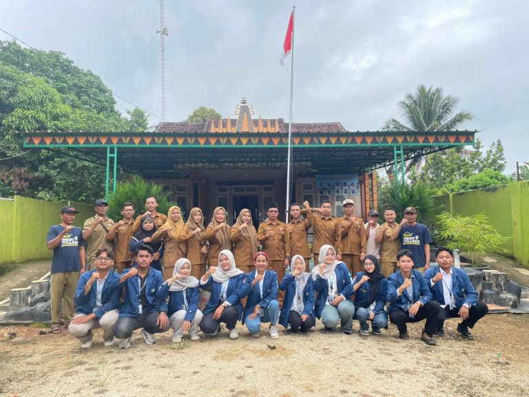 Sinergi Mahasiswa dan Desa: KKN Unila Menjadi Petugas Apel Pagi Pekon Tunggul Pawenang