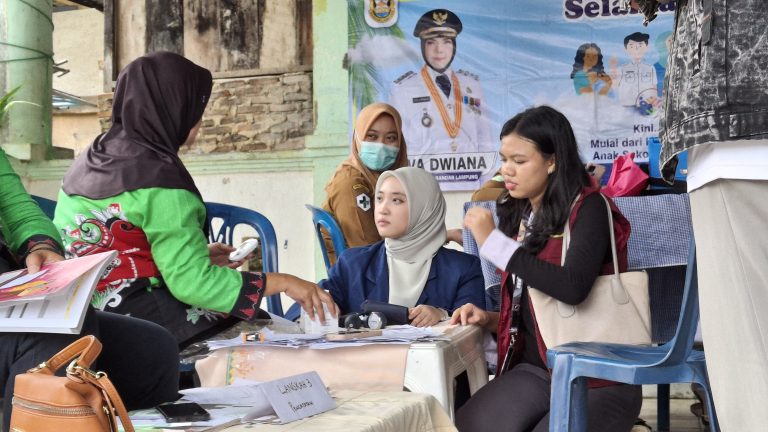 Kolaborasi Mahasiswa KKN Bersama Posyandu Hadapi Stunting