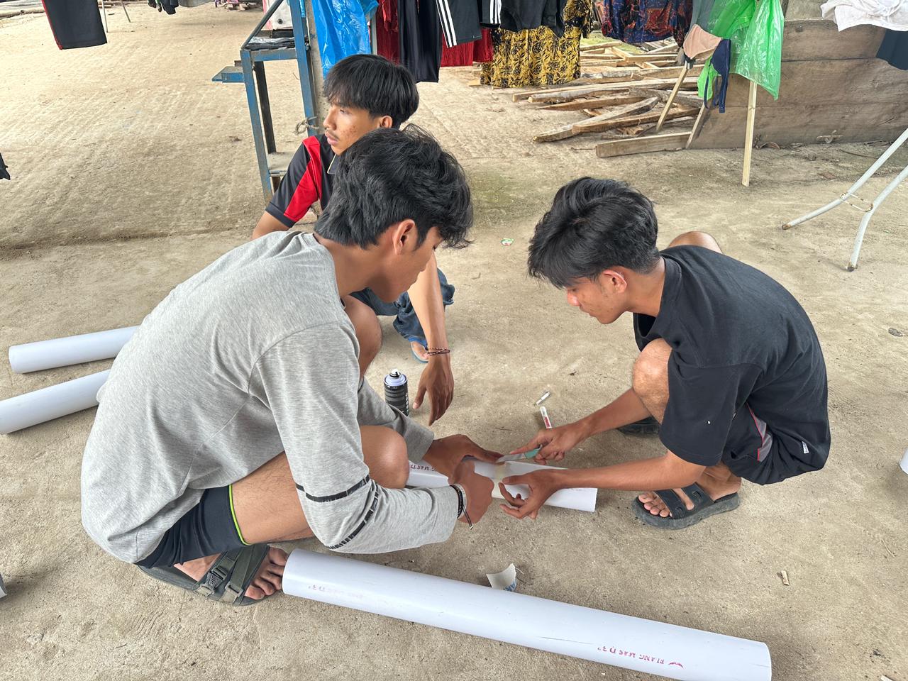 Pengecatan Pipa Reflektor