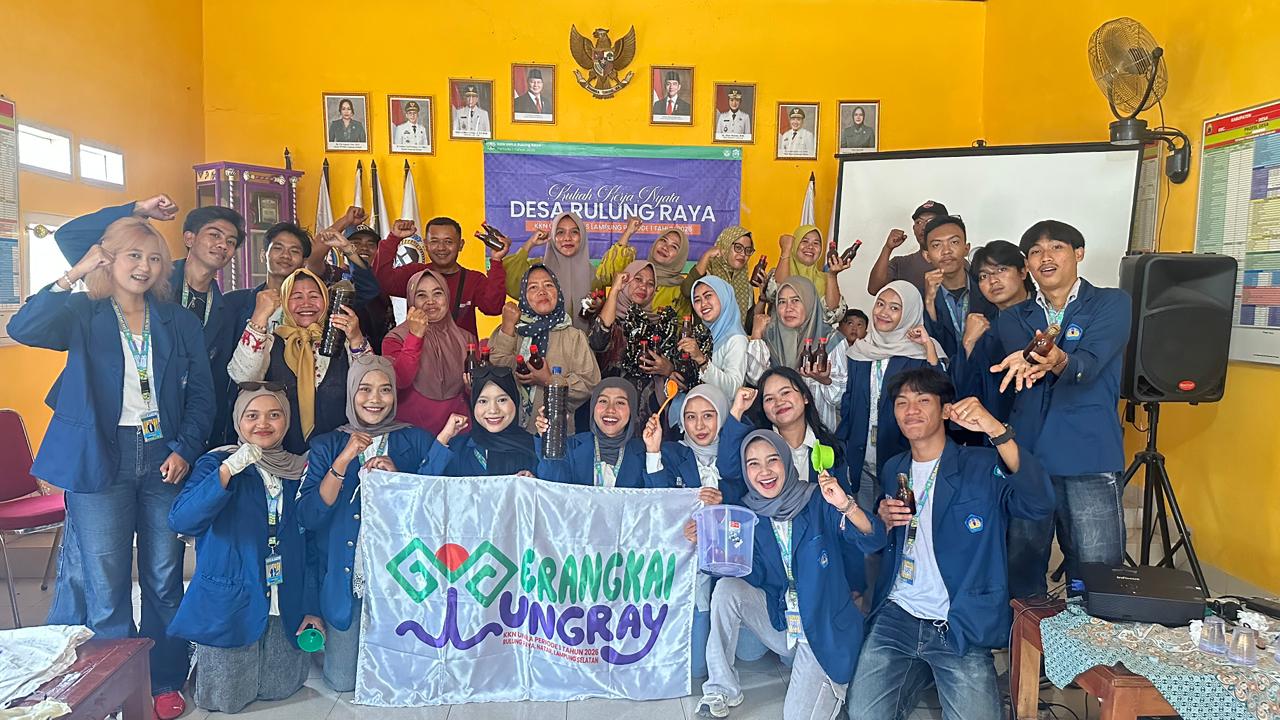 Sosialisasi dan Praktik Ecoenzyme di Balai Desa Rulung Raya