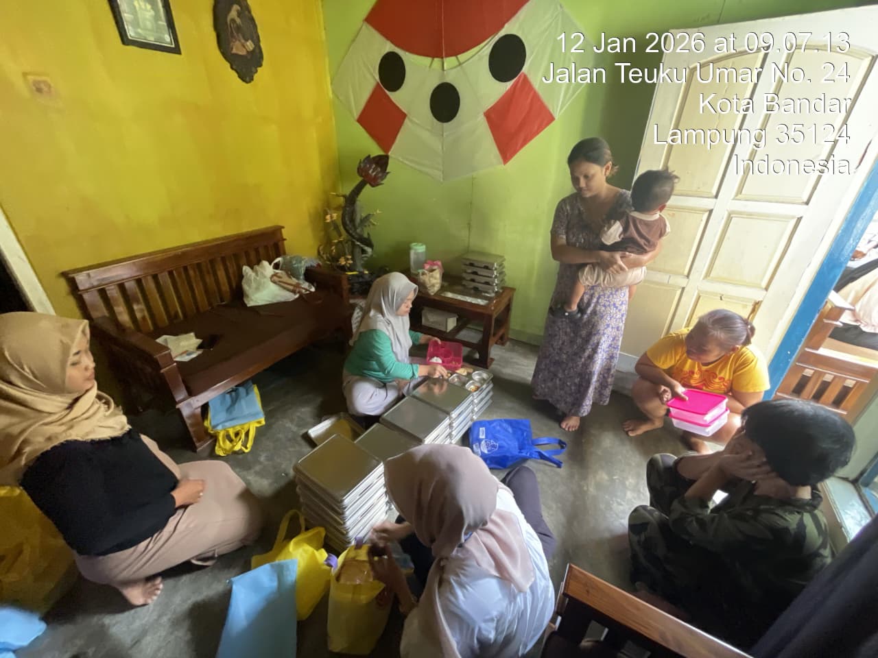 Mahasiswa KKN Gunung Sari Dukung Posyandu Salurkan MBG bagi Ibu dan Balita