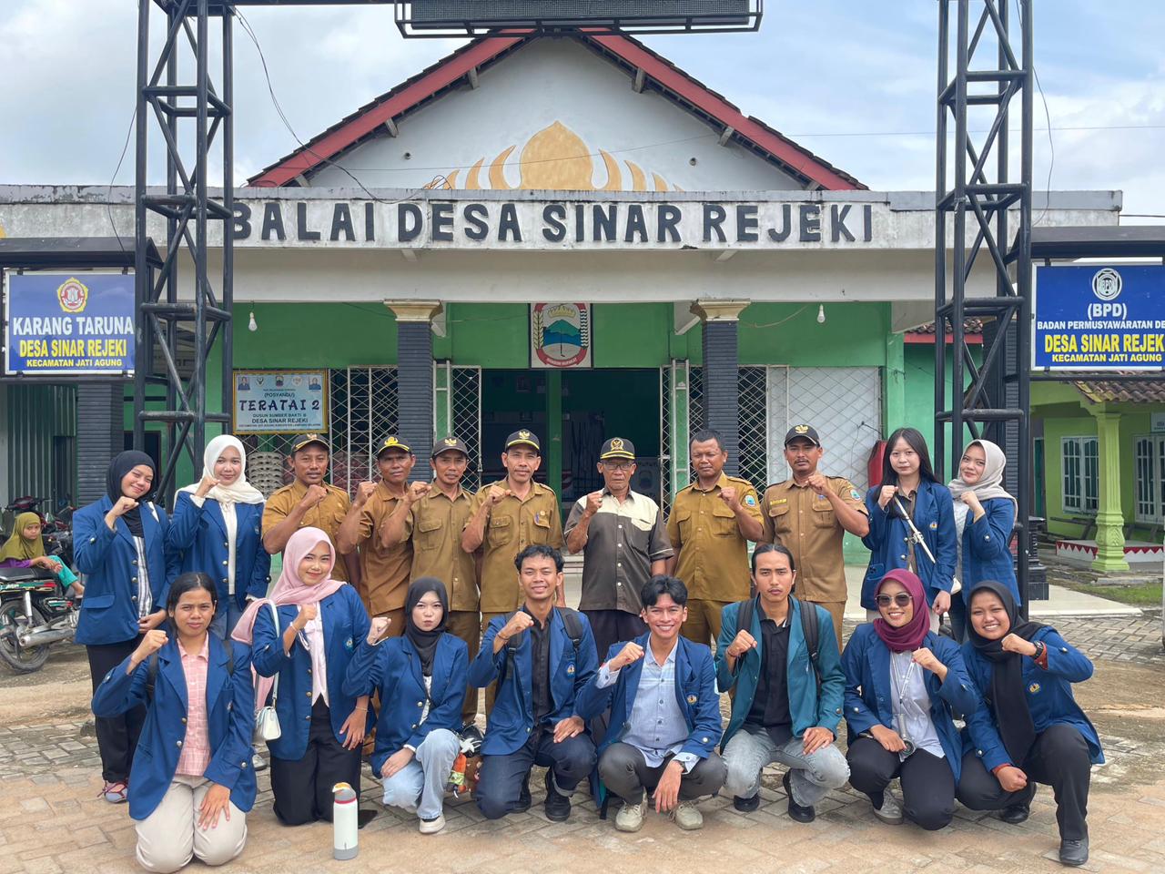 Pra KKN : Kegiatan Pra-KKN dan Pendampingan Awal Mahasiswa di Desa Sinar Rejeki
