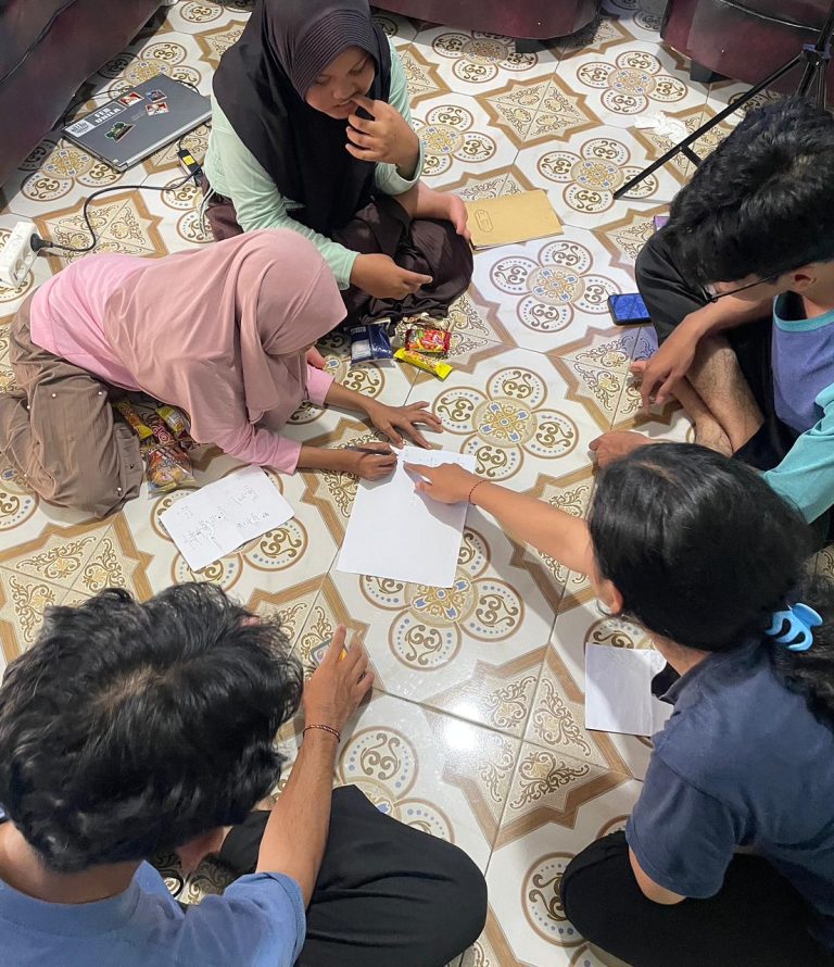 Peran Mahasiswa KKN dalam Membangun Semangat dan Keceriaan Anak Melalui Pendampingan Belajar di Posko
