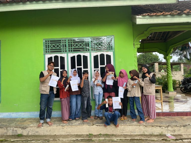 Dorong SDM Unggul, Mahasiswa KKN Unila Adakan Challenge Literasi Digital di Tunggul Pawenang