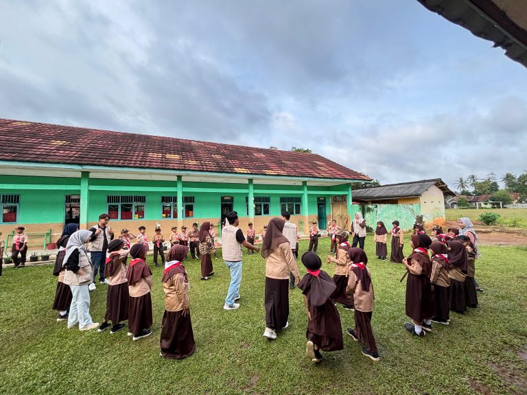 “Mahasiswa KKN Universitas Lampung Dukung Pembinaan Karakter Siswa melalui Kegiatan Pramuka di SDN 1 Tunggul Pawenang”
