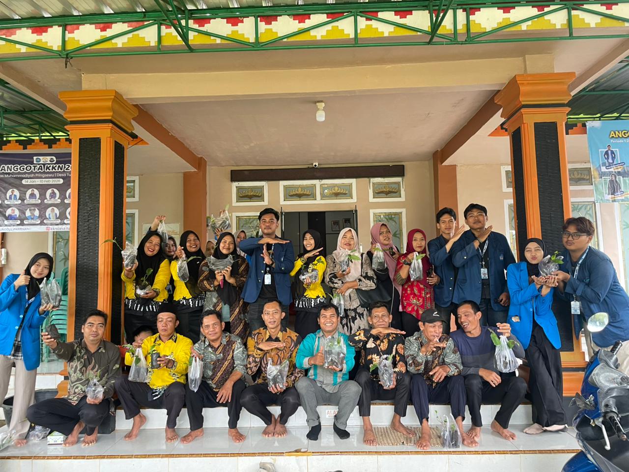 Mahasiswa KKN Unila Dorong Ekonomi Desa melalui Pelatihan Budidaya dan Agribisnis Cabe Jawa di Pekon Tunggul Pawenang