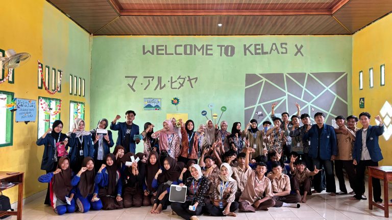 Mahasiswa KKN Unila dan UMPRI Gelar Screening Kesehatan Siswa MA Al-Hidayah Tunggul Pawenang