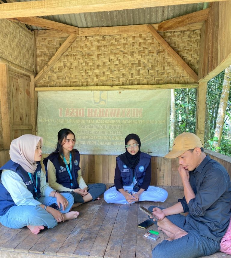 Mahasiswa KKN Desa Curug Agung Laksanakan Pendekatan Awal dan Diskusi Program Kerja Bersama Kepala Desa dan Masyarakat