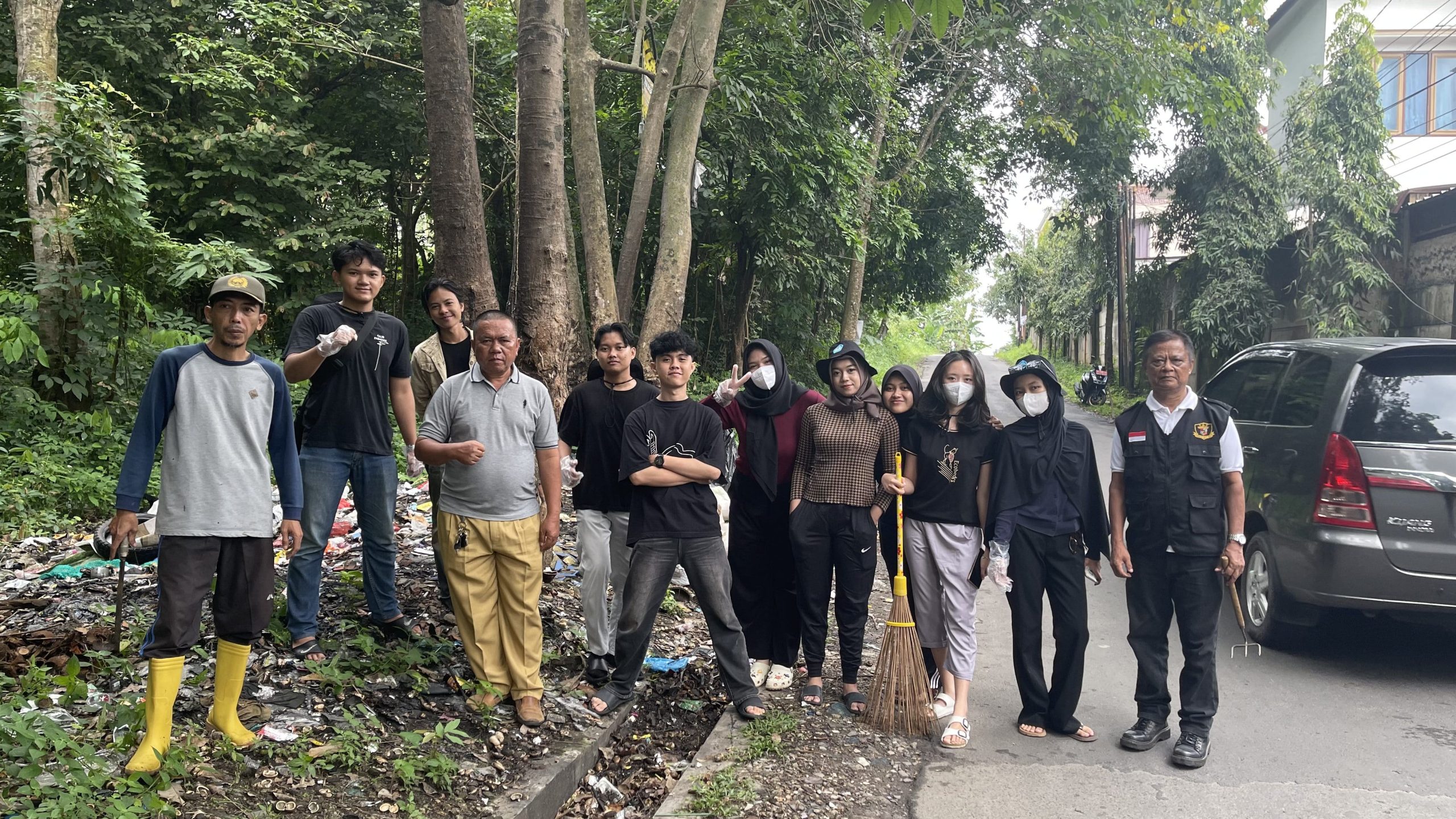 bersih' with pak lurah-2