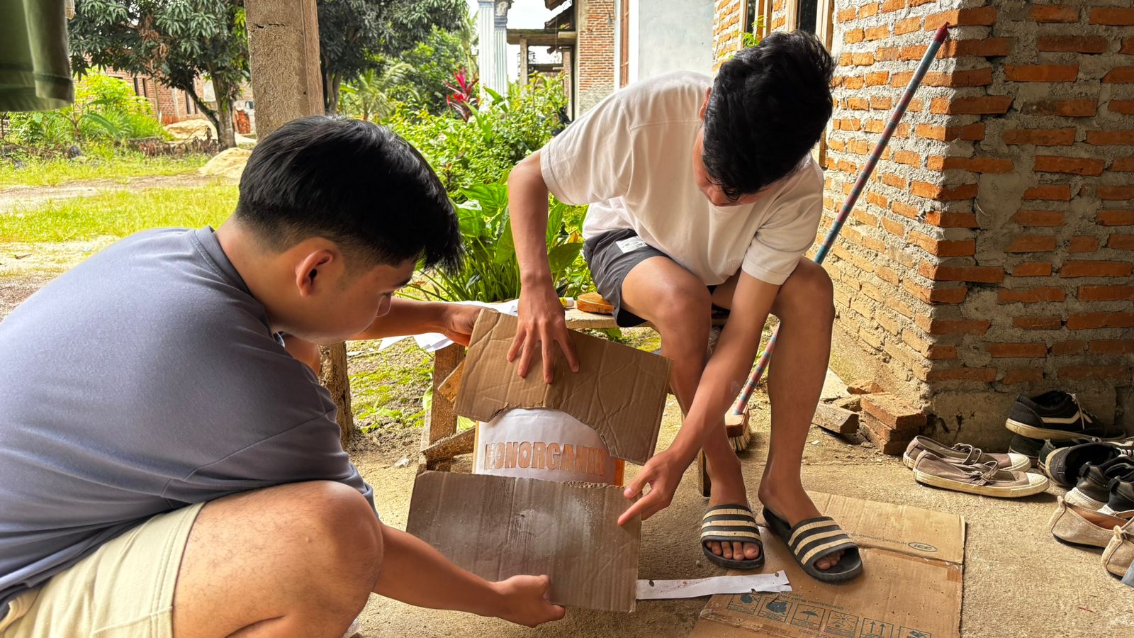 d1efe1ff-8a6a-499e-898a-66bcd9a567d2