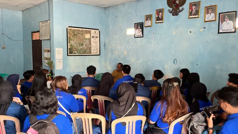 di perwata diskusi sama lurahnya