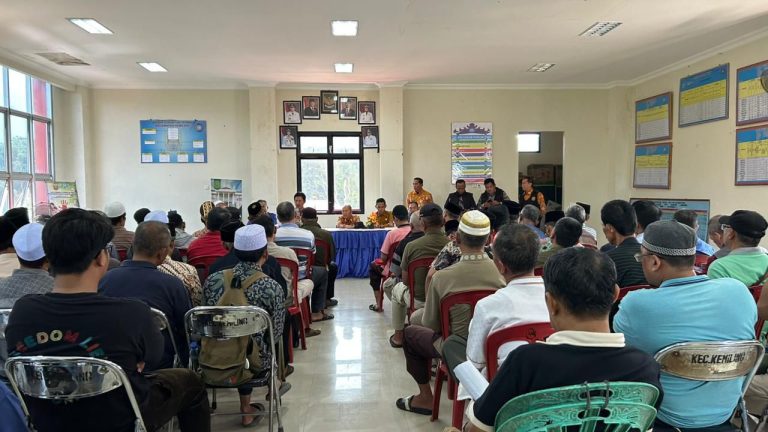 KKN Beringin Jaya Ikuti Kegiatan Pembagian Bantuan Peringatan Isra Mi’raj di Kecamatan Kemiling