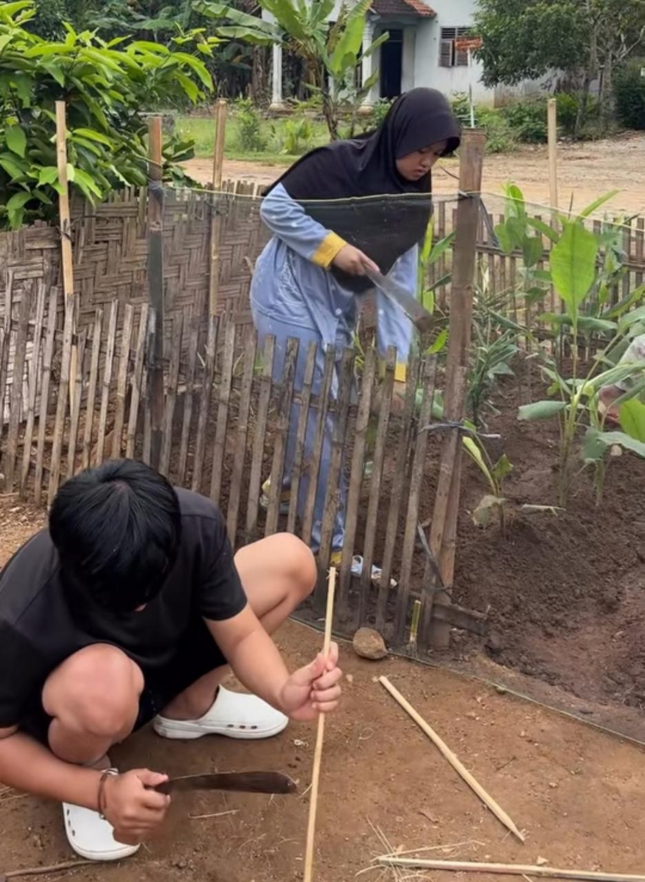 f9834832-2a76-4697-8367-36aac35d4245