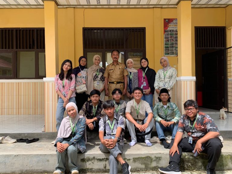 foto bersama PHBS dengan kepsek