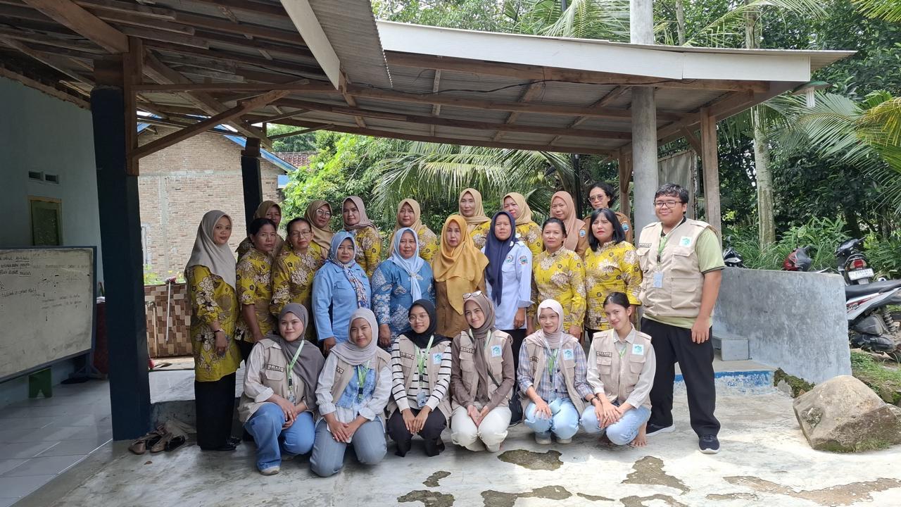 foto bersama posyandu