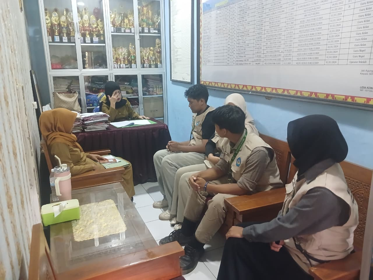 Dokumentasi Koordinasi dengan Kepala Sekolah SD N 1 Karang Anyar