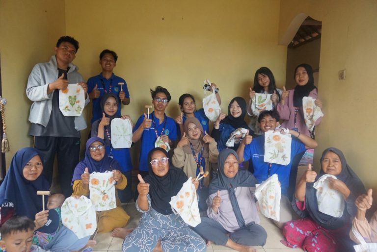 pembuatan ecoprint 24 januari 2026