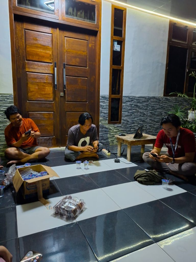 rapat dengan RT 4 (2)