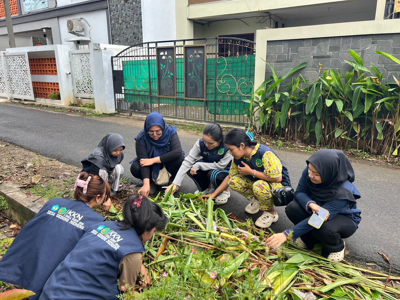 694ff745-641d-4087-8c4d-4550c7a9abab