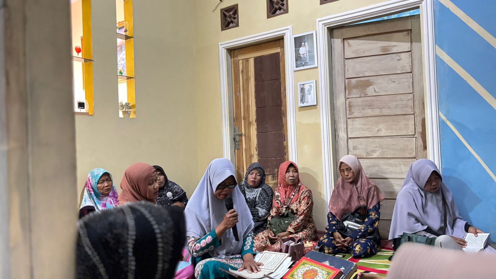 6bab8562-74f2-43df-923d-0dd420dce7bf