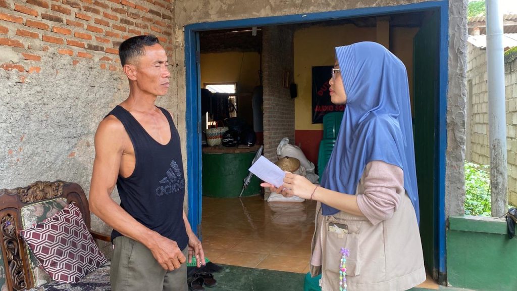 Serah Terima ke Kepala Dusun