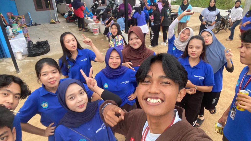 Senam Sore Bersama Warga