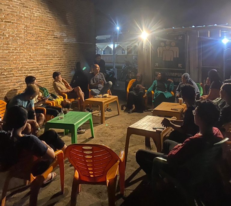 Warga Desa Bahas Rencana Turnamen Voli: Koordinasi Awal Bersama Mahasiswa KKN