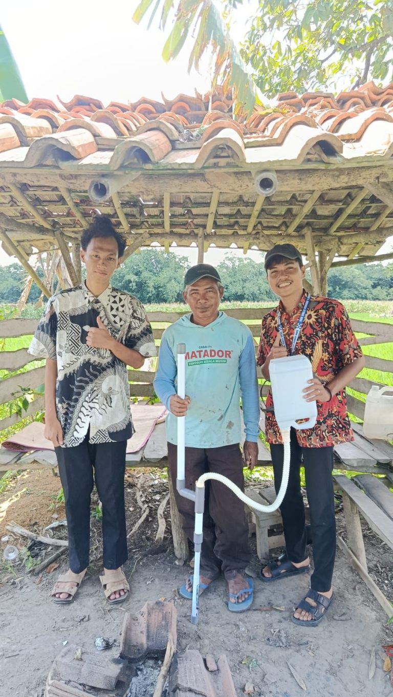 alat penabur pupuk sederhana