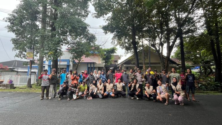 c0b96df9-9e76-421d-8628-8a8b028649fd