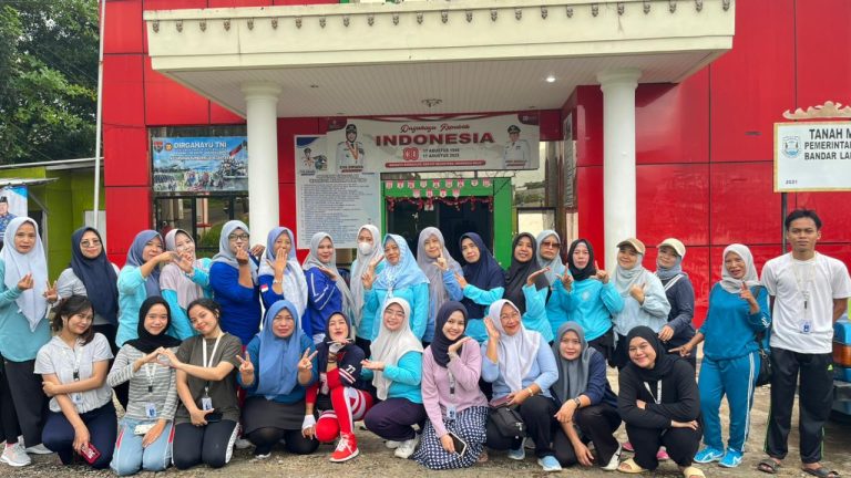 senam bersama ibu pkk