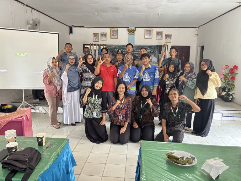 Gambar Dokumentasi Kegiatan Seminar GEMA TOGA bersama perangkat desa
